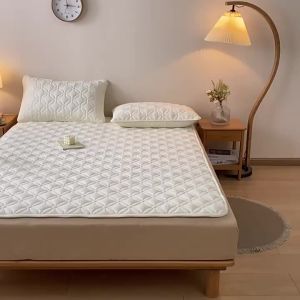a Maternal and Infant Grade Soybean Cotton Mattress Four Seasons Original Cotton Thin Soft Cushion Home Dormitory Non-Slip Mattress Pad