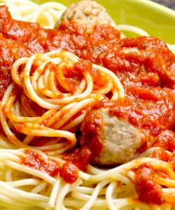 Royal Cheesy Celebration Bundle – Spaghetti Pasta 800g & 4 Cheese Spaghetti Sauce 900g