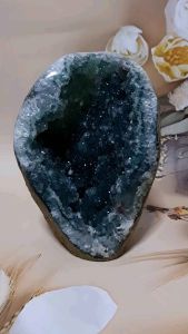KRISTAL SG: Uruguay Exotic Colour Geode 乌拉圭特级彩晶,湖蓝绿路路通,带点红碧玺