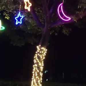 Đèn LED treo ngoài trời hình trăng sao chống nước - Đèn nháy trang trí Trung Thu quán cafe trà sữa lung linh