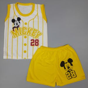 Now ชุดเด็ก ไซส์S อายุ 6-12เดือน 6-10กิโล รอบอกประมาณ 21 นิ้ว ผ้ายืด เนื้อผ้าเป็นลายจุดนะจ๊ะ