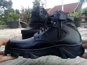 SEPATU DELTA TACTICAL KULIT SAPI ASLI UJUNG BESI KUAT DAN AWET / SEPATU SAFETY KULIT ASLI