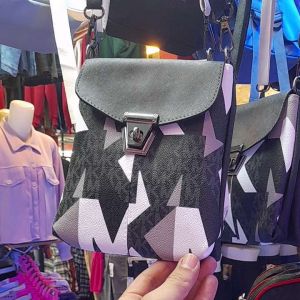 NEW TAS SELEMPANG IMPORT 3762#89-B tas cwe terbaru dan terkini cocok buat santai bisa buat hp dan dompet ya kak