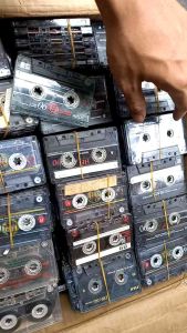 10 cuốn băng ko vỏ chỉ để trưng bày trang trí quán ko sài đc. 589nhattao