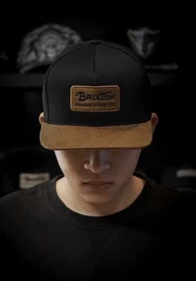 Mũ snapback phối mỏ nâu thêu da brixon phong cách thể thao nam