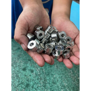 Baga giữa gắn xe wave nhỏ 110- kiểu mới dạng sấm sét