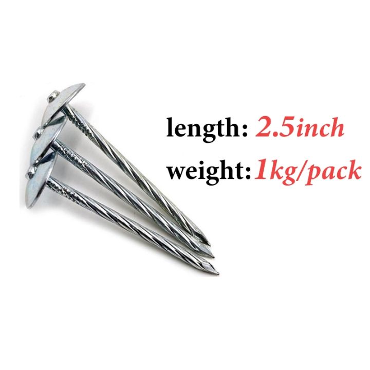 Saunada jinsiy aloqada bolgan etuk ayollarning fotosuratlari