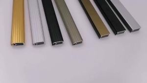 衣柜挂衣杆椭圆形加厚铝合金横杆衣橱法兰墙上衣托大衣的固定配件Rel pakaian almari pakaian palang aloi aluminium tebal bujur dinding bebibir almari pakaian aksesori penetapan kot dulang pakaian