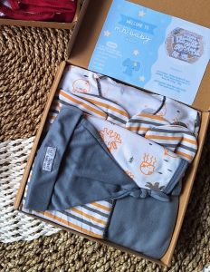 HAMPERS BAJU BAYI NEWBORN / KADO BAYI