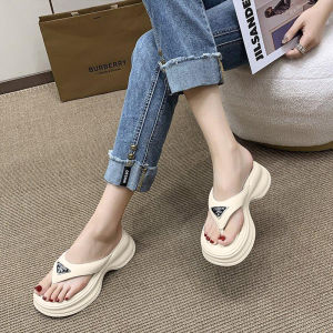 LKShoes สินค้าเข้าใหม่จัดส่งไว รองเท้าแตะหูหนีบแฟชั่นสำหรับสุภาพสตรี พื้นนิ่มสวมใส่สบาย มีให้เลือก3สี แฟชั่นใหม่ที่สาวๆไม่ควรพลาด