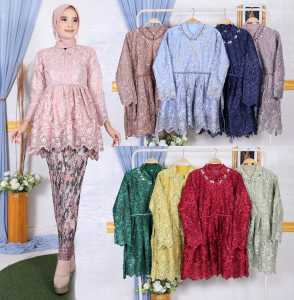 Setelan Kebaya Aurora Lengan Panjang dan Rok Plisket Batik Wanita Modern