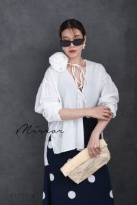 เสื้อคอวีดีไซน์สวยเก๋ แพทเทรินทรงหลวม โดดเด่นเห็นชัด!!! สามารถติดตรงไหนก็ได้ตามที่ต้องการ NTD23