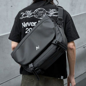 MOYYI Urban Explorer Crossbody Bag Men Scratch Resistant leather Surface with snap Rubber tooth zipper 15 inches notebook compartment