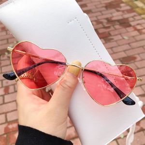WCYC Fashion Vintage UV400 Protection Women Heart Sunglasses Eyewear Polarized Glasses Heart-Shaped Glasses