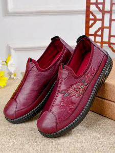 Giày Vải Bắc Kinh Cũ Giày Cho Mẹ Thoải Mái Đế Mềm Cho Nữ Giày Cho Người Già Trung Niên Và Cao Tuổi Giày Đơn Cho Nữ