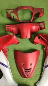 เฟรม/ชุดสีW125s 13ชิ้น สีแดงด้านตัดบอนด้าน แถมน๊อตพอช