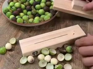 Dụng cụ tách vỏ hạt dẻ hạt sen bằng gỗ tự nhiên và dụng cụ lấy tâm sen