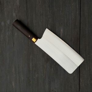 Bộ Dao nhà bếp được làm bằng thép trắng không gỉ cán được làm bằng gỗ mun chốt đinh cực kỳ sắc bén chắc chắn và bền đẹp.