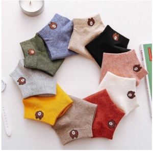 เลือกสีได้ ถุงเท้าลายหมี/แมว/ผลไม้ ซื้อ 10 คู่(แถมถุงหมี) ถุงเท้าข้อสั้น น่ารักๆ #TT002