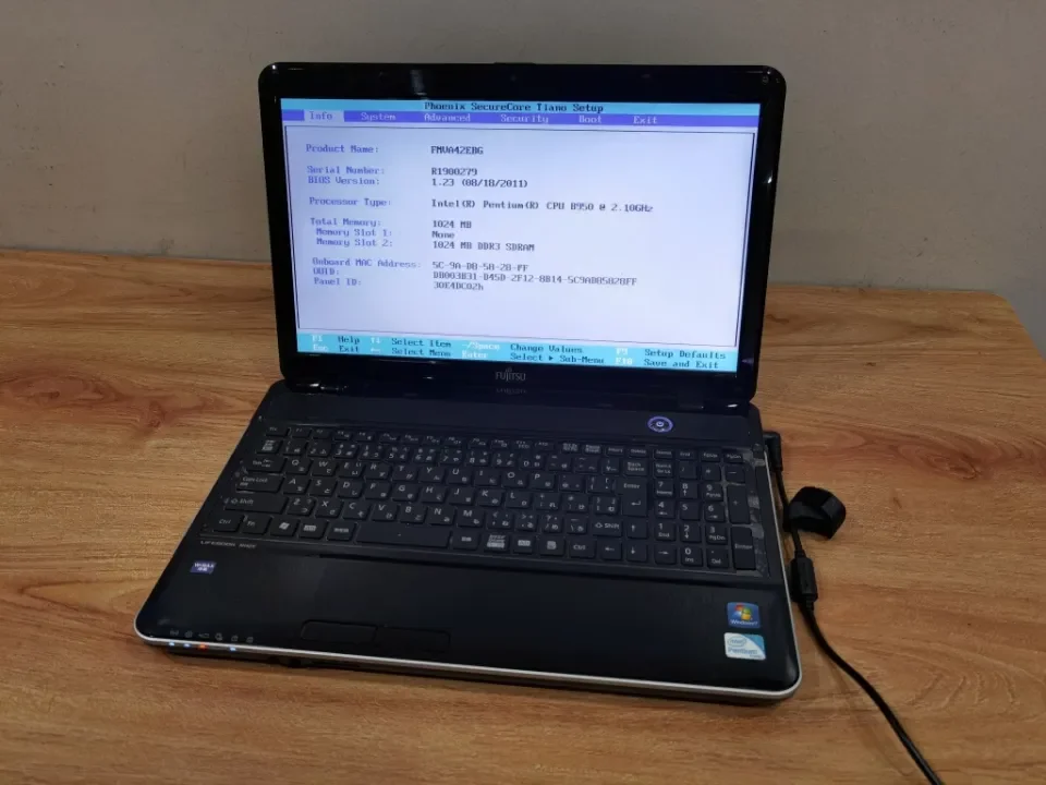 Laptop Fujitsu LIFEBOOK AH42/E LED 15.6inch ( Intel® Pentium® B950 2.10GHz  / 4GB RAM & HDD 250GB) used | Lazada