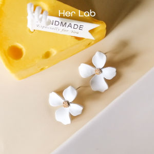Her Lab Jewelry | Khuyên Tai Hàn Quốc Hình Cánh Hoa Thời Trang Trang Sức Hoa Đẹp Khuyên Tai Kẹp Tai Cong Hình Hoa Ngọt Ngào Hàn Quốc Thiết Kế Tối Giản Khuyên Tai Đinh Tán Zircon Cá Tính Hộp Quà Tặng Miễn Phí