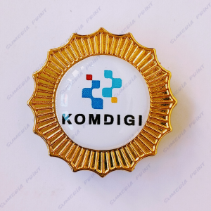 Pin Bros Lencana Kuningan Emas KOMDIGI : Kementerian Komunikasi dan Digital (Peniti atau Magnet)
