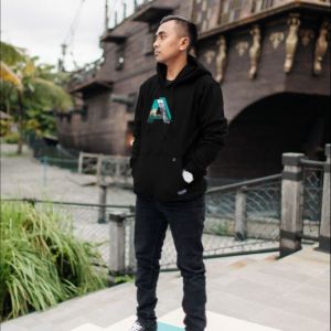 ANYWAY JUMPER HOODIE "A City" BLACK 042