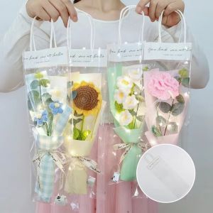 แพ็ค 20 ใบ ถุงใส่ดอกไม้ แบบใส หูหิ้วกระดาษ ใส่ดอกไม้ งานประดิษฐ์ งานแฮนเมด บรรจุภัณฑ์ พร้อมส่ง