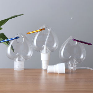 ขวดสเปรย์รูปหัวใจ พร้อมตะขอเกียว สะดวกพกพา Heart shaped spray bottle