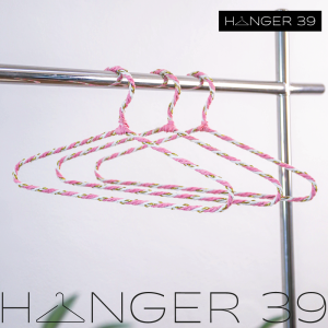 ไม้เเขวนเสื้อ ไม้แขวนเชือก รุ่น ลายหวาย วัสดุเชือกถัก ดัดงอได้ 12 ไม้