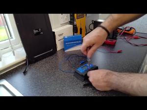 ของขวัญ PowMr 10A 20A 30A 40A 50A 60A 100A PWM ตัวควบคุมพลังงานแสงอาทิตย์ 12V 24V ตัวควบคุมการชาร์จพลังงานแสงอาทิตย์30A 10A PWM 12V/24V พร้อมการตั้งค่าตัวจับเวลาหน้าจอ LCD แบบปรับได้ บริสุทธิ์