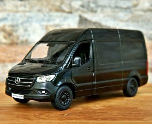 Diecast Mobil Mainan Miniatur Mercedes Benz Sprinter Miniature Die Cast Model 1:48 Souvenir Kado Pajangan