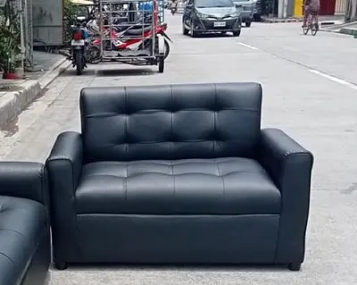 erika2 seater sofa black leather uratex foam cod !!!