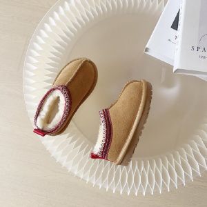 Winter New Warm Childrens Shoes Childrens Snow Boots Plush Thickened Anti Slip Baby Shoes Short Sleeve Snow Cotton Shoes