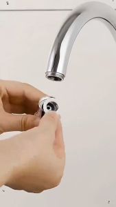 360° Rotation Faucet Nozzle Head Water Tap Filter Splashproof Kitchen Bathroom Tool Water Saving Accessories Universal Sink Tap Spray Extender (2PCS)