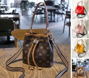 Dawaar Beg Tangan Wanita Bahu Jinjing Silang ( Korean 4 Season Bucket Sling Travel Bag Shoulder Women Handbag ) 8G4