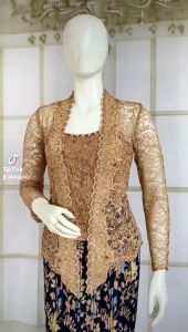 Set Kebaya Brukat Kutubaru & Longtorso & Rok: Desain Elegan dan Nyaman untuk Kebaya Tradisional Indonesia