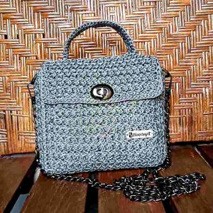 Tas Slempang Rajut Nilon Hand Made 15 × 5 × 14 cm Furing Tebal (No Letoy²)