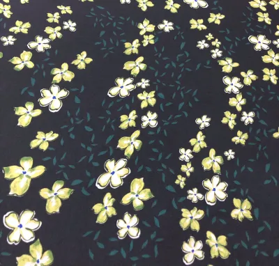 B204 - Vải Voan hoa nhí (1.3m x 1.5m) co dãn