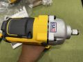 Máy vặn bu lông DeWalt DCF891. 