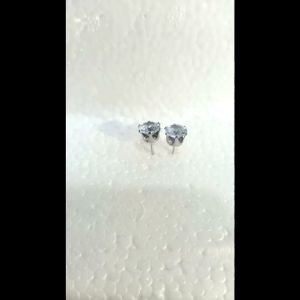 Anting Tusuk Titanium Mata Satu Warna Silver