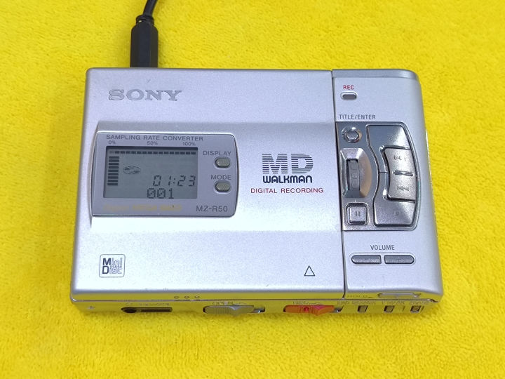 เครื่องเล่น MD Sony MZR50 สีเงิน (รถถัง) !! Rare Item !! MiniDisc