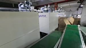 Suitable for 17/16/15 Lychee Texture Magnetic Attraction PC Crystal Goggles iphone17promax Phone case