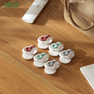 Duvet Cover Clips 6pcs Sheet Clip for Bedding Bedsheet Holder No Pins Safety Plastic Quilt Anti-Movement Fixer Clip Tool