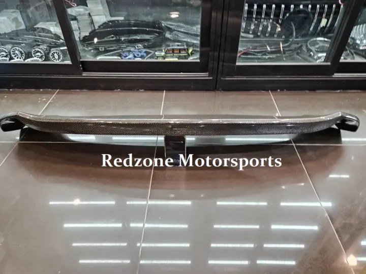 Toyota%20vellfire%20/%20alphard%20carbon%20spoiler%20-%20Image%204