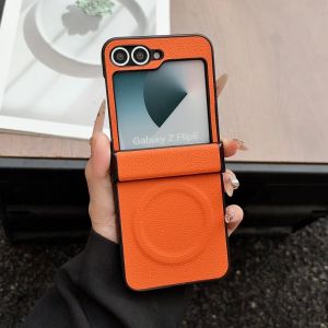 Suitable for Samsung Galaxy Z Flip 8 7 6 5 phone cases with lychee leather texture skin-friendly and anti-fingerprint.