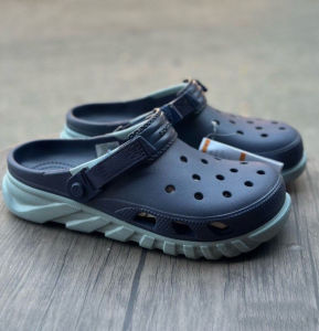 Giày sục crocs chuẩn xịn chống hôi chân nhựa tế bào êm mềm đúc liền khối siêu bền đi mưa lội nước đi biển Crocs band Duet Max II clog màu xanh Navy