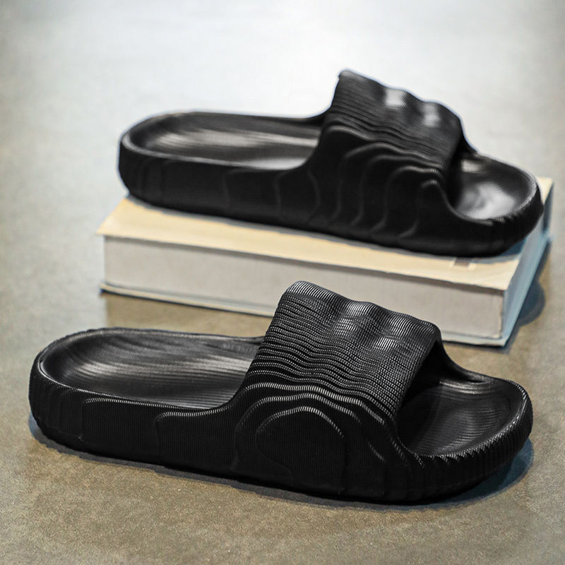 Nuove ciabatte di tendenza per uomo e donna, con suola morbida, impermeabili e antiscivolo, perfette per la spiaggia e il mare.
_voghion.com