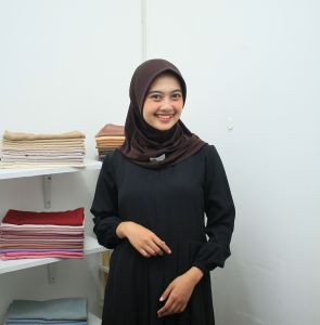 HIJAB/JILBAB/KERUDUNG BERGO SPORT (OLAH RAGA) OVAL POLOS UKURAN XS