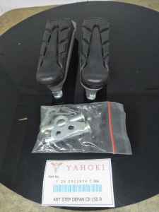 KARET STEP DEPAN BARSTEP CB 150 R MERK YAHOKI